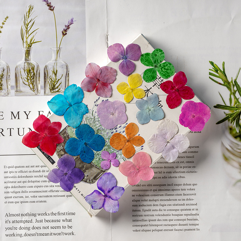 60 Pezzi di Fiori di Ortensia  - Resin Art Bookmark recensione e prezzo